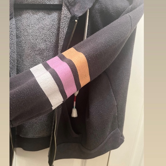 Wildfox Lucid Dreamer Crop Zip Hoodie size Medium Vintage - Picture 5 of 9